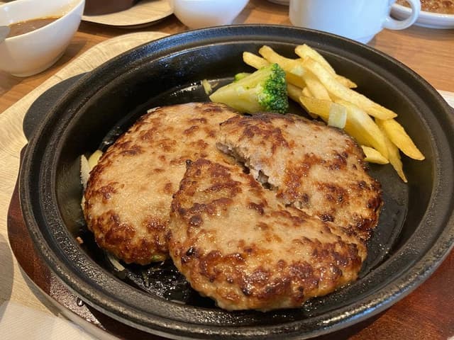 ファイヤーバーグ 里塚店 - サブ画像2