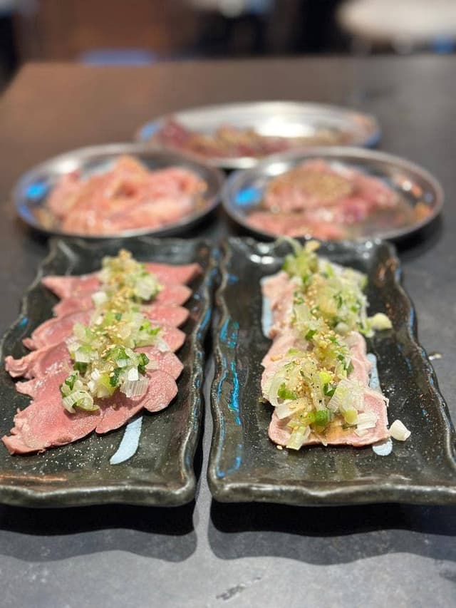 焼肉・ホルモン酒場 肉乃山 錦糸町店 - サブ画像1