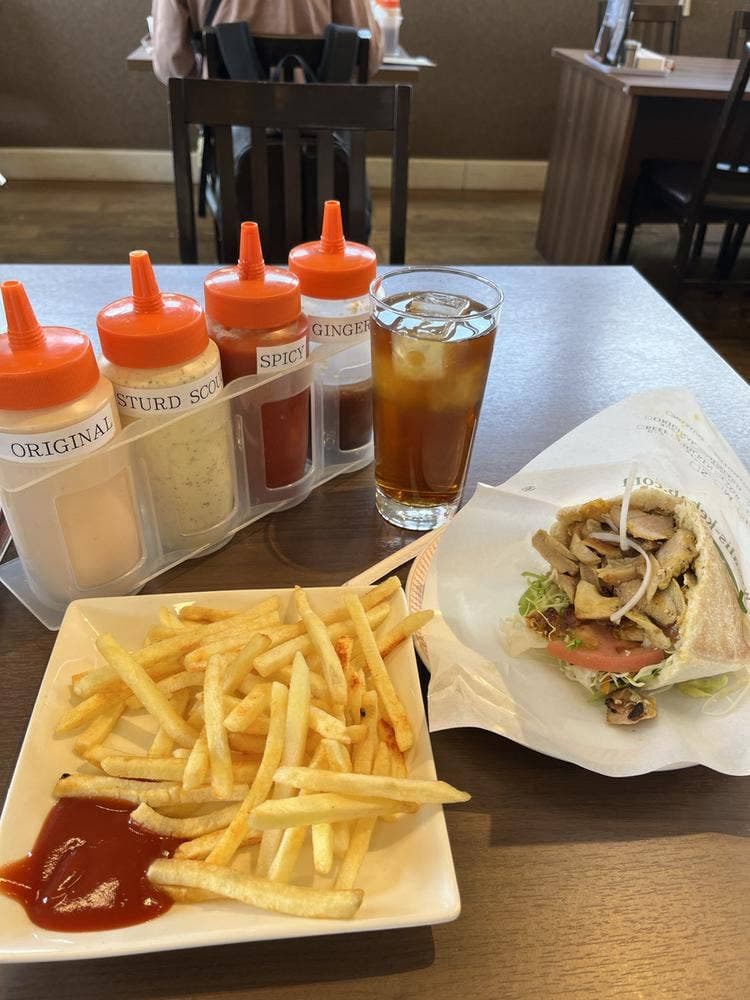アリーズフレンドカフェアンドレストラン