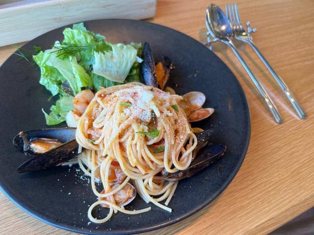 CAFE&RESTAURANT 燈下 - サブ画像1