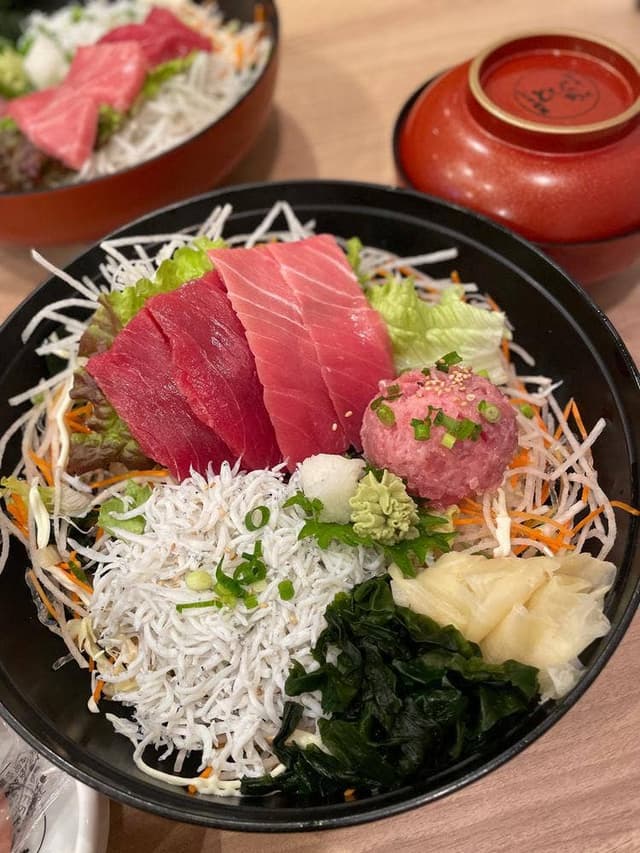 しらす問屋 とびっちょ 江の島弁財天仲見世通り店 - サブ画像3