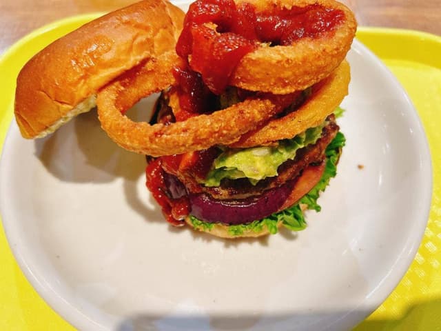VILLAGE VANGUARD DINER イオンモール幕張新都心 - サブ画像1