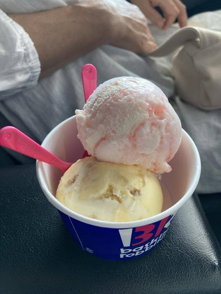 サーティワンアイスクリーム マンボウ小松店