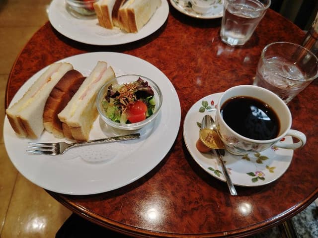 なんばウオーク カフェ英國屋 2番街南通り - サブ画像3