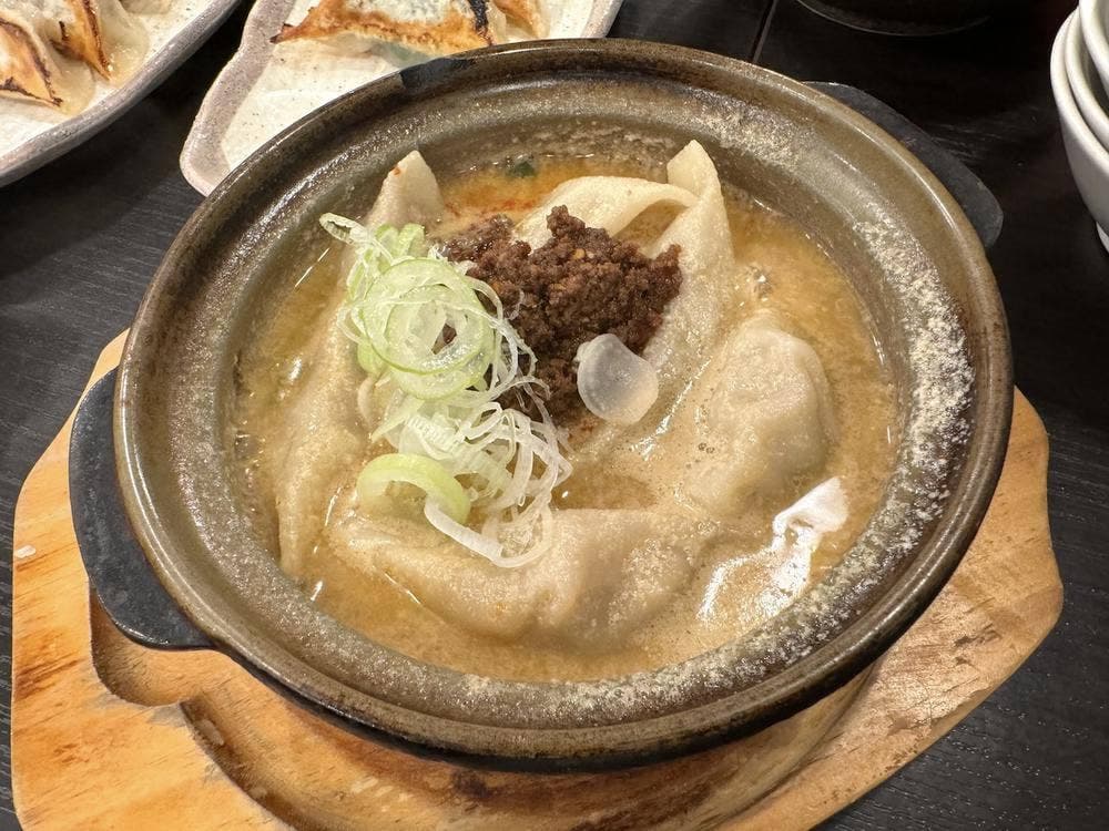 ゴールデン餃子唐揚げ専門店溜池山王店