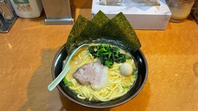 横浜家系ラーメン 西荻家 - サブ画像1