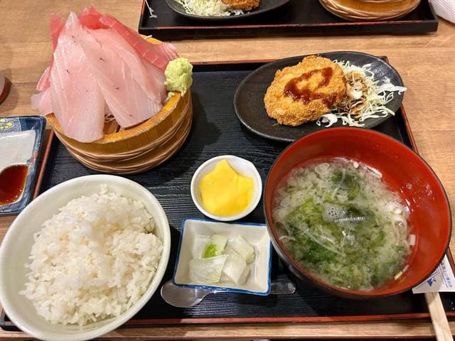 磯丸水産 新宿3丁目店 - サブ画像1