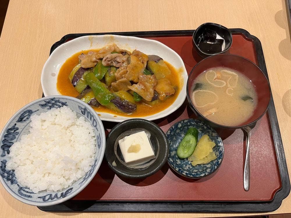 豊美食堂