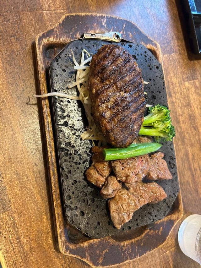 ハンバーグ&ステーキ おが屋 - サブ画像1