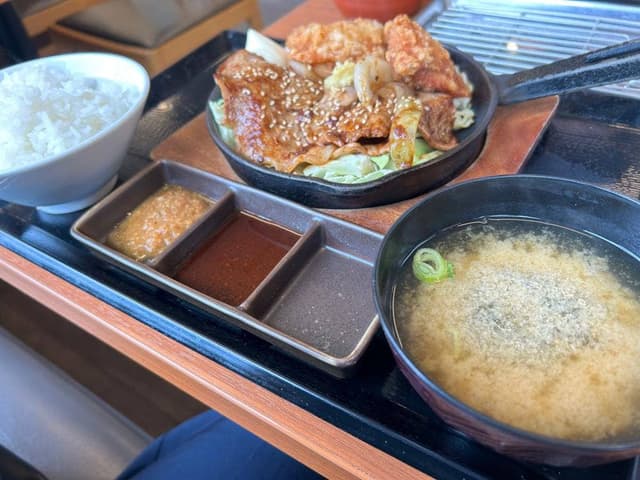 からやま 伊奈店 - サブ画像1