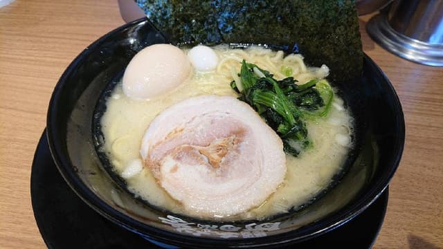 横浜家系ラーメン 町田商店 行徳店 - サブ画像1