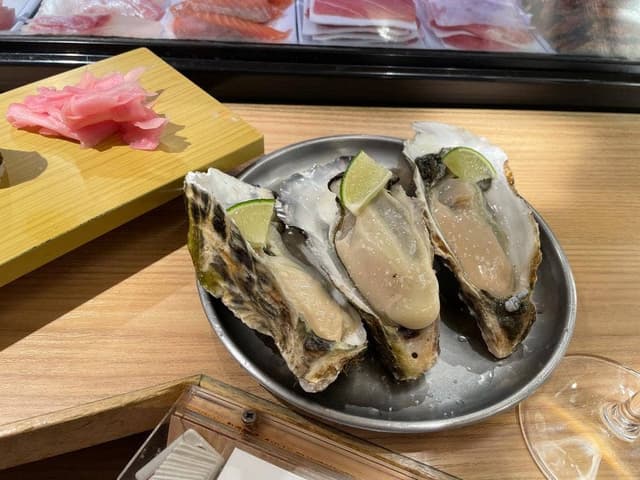 立ち食い寿司&牡蠣・ワイン すしまる 天王寺MIO店 - サブ画像3