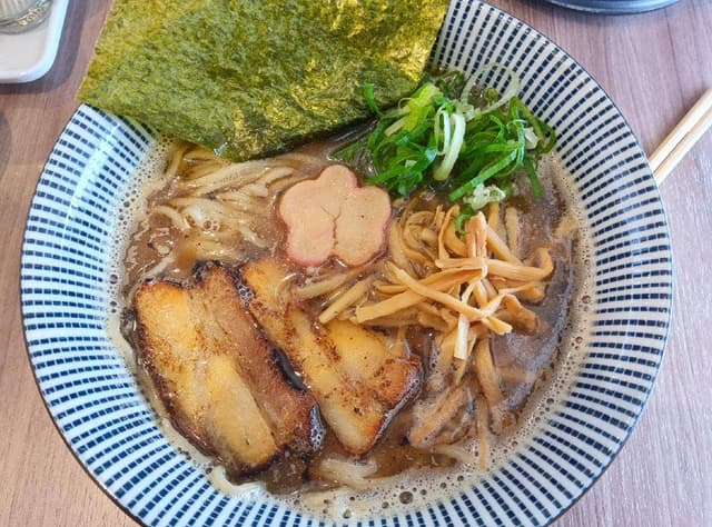 豚丼と中華そば クロちゃん食堂 - サブ画像1