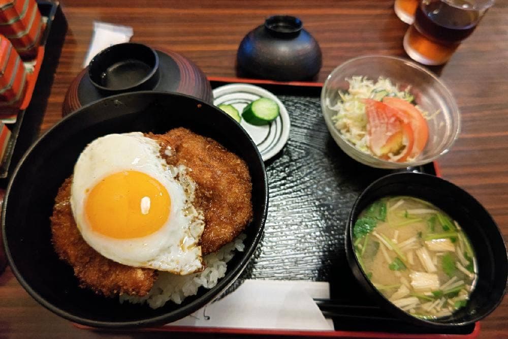 とんかつ味処 くら