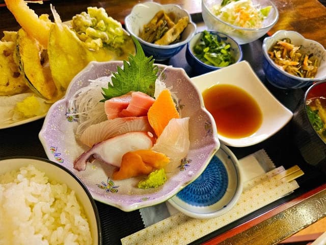 伊勢屋 - サブ画像1