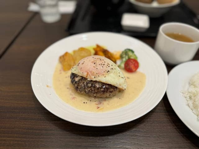 榎本ハンバーグ研究所 春日後楽園店 - サブ画像2