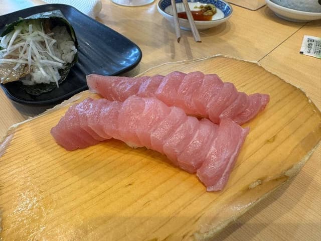 沼津魚がし鮨 流れ鮨 沼津片浜店 - サブ画像1