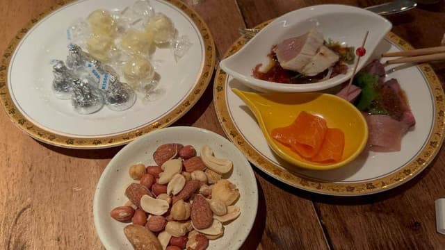 ライブラリーラウンジ シルク ロイヤルパークホテル高松 - サブ画像3