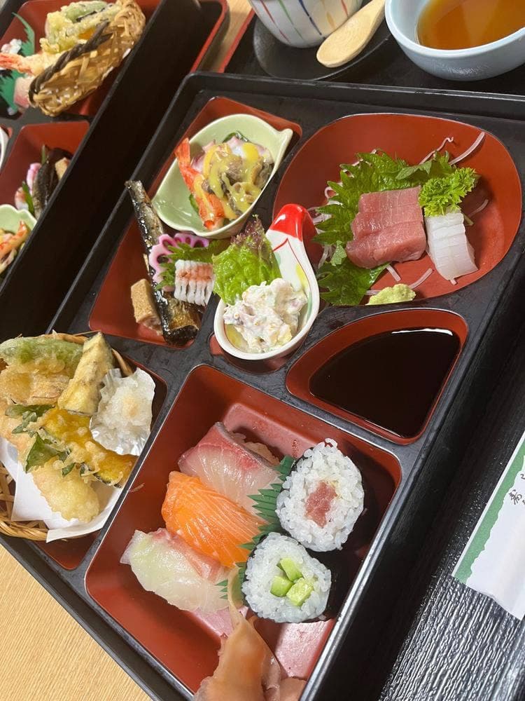 魚八寿し
