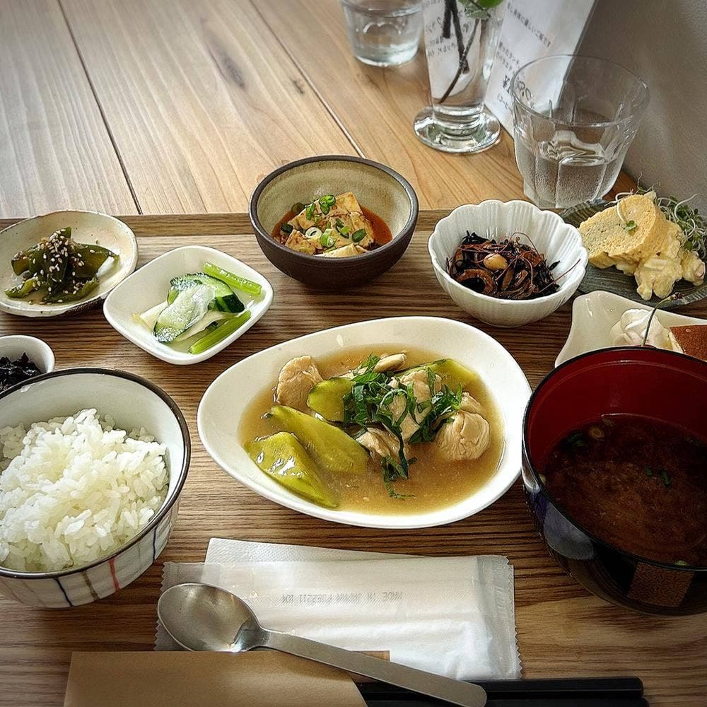 Cafe やどり木
