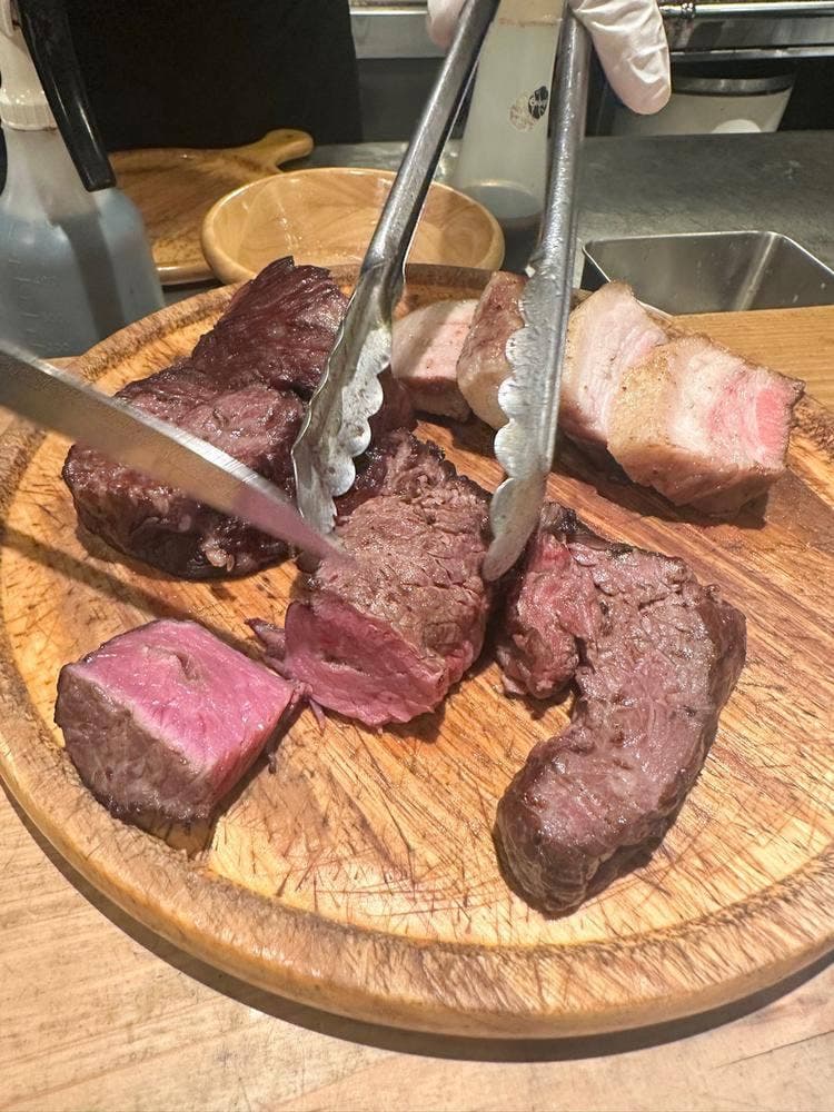 肉塊 UNO 虎ノ門店