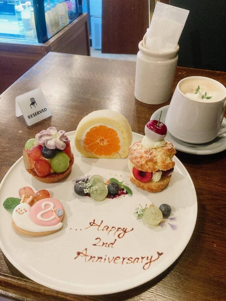 カフェのある暮らしとお菓子のお店