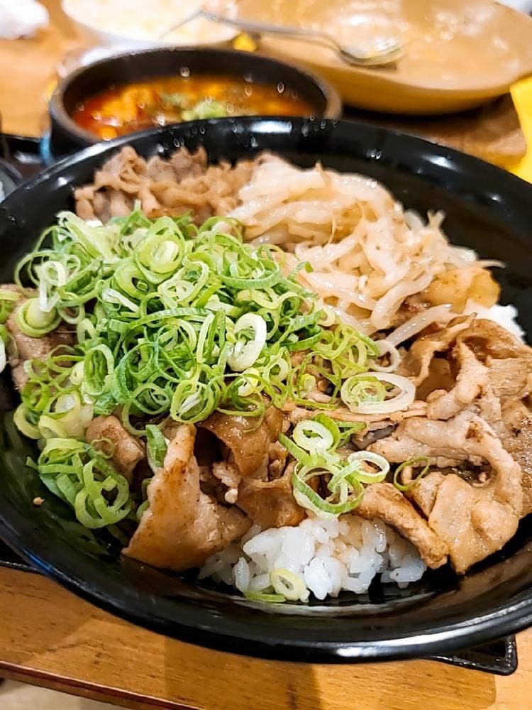 炙り肉丼 火炎山