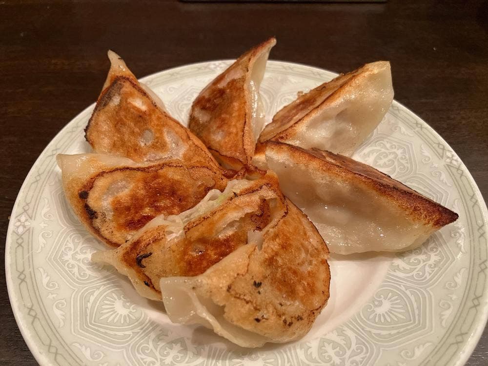 餃子の店、大陸。