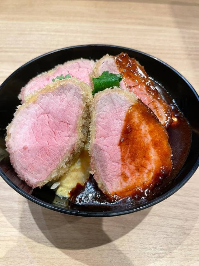 北新地とんかつépais エキスポシティ店 - サブ画像1