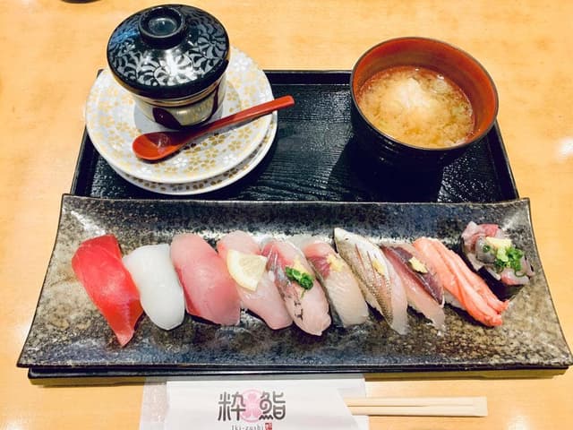 氷見回転寿司 粋鮨 富山店 - サブ画像1