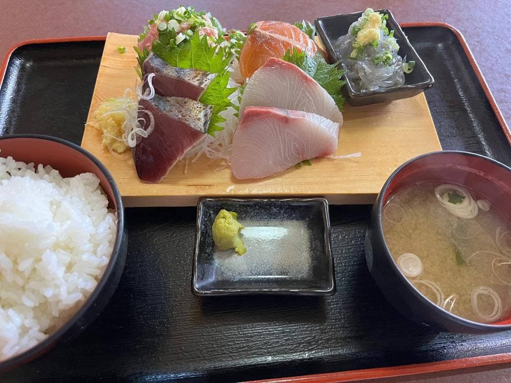 寿司酒家七福食堂