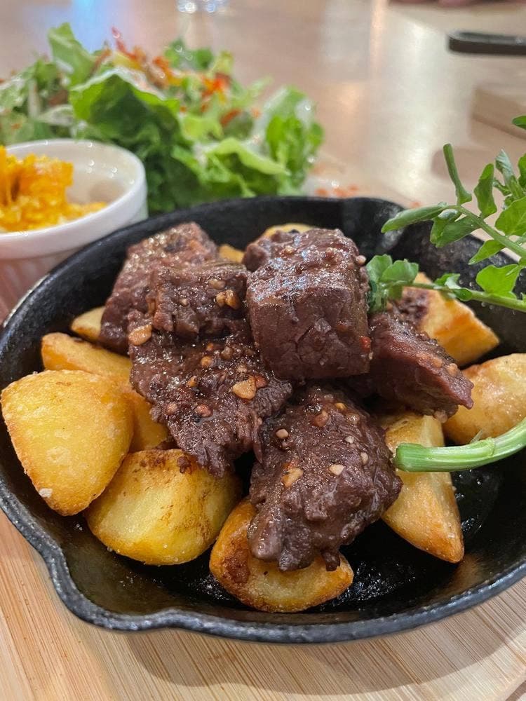 肉バル BARBiG-バルビッグ