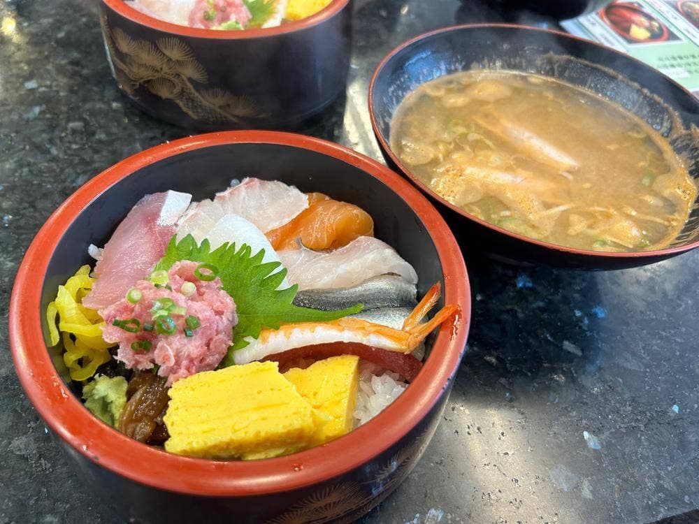 廻鮮寿司処タフ あざみ野店