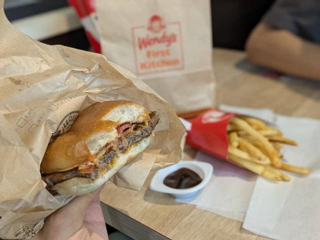 ウェンディーズ・ファーストキッチン 高崎店 - サブ画像1