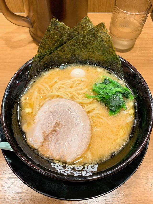 横浜家系ラーメン 町田商店 川崎西口店 - サブ画像1