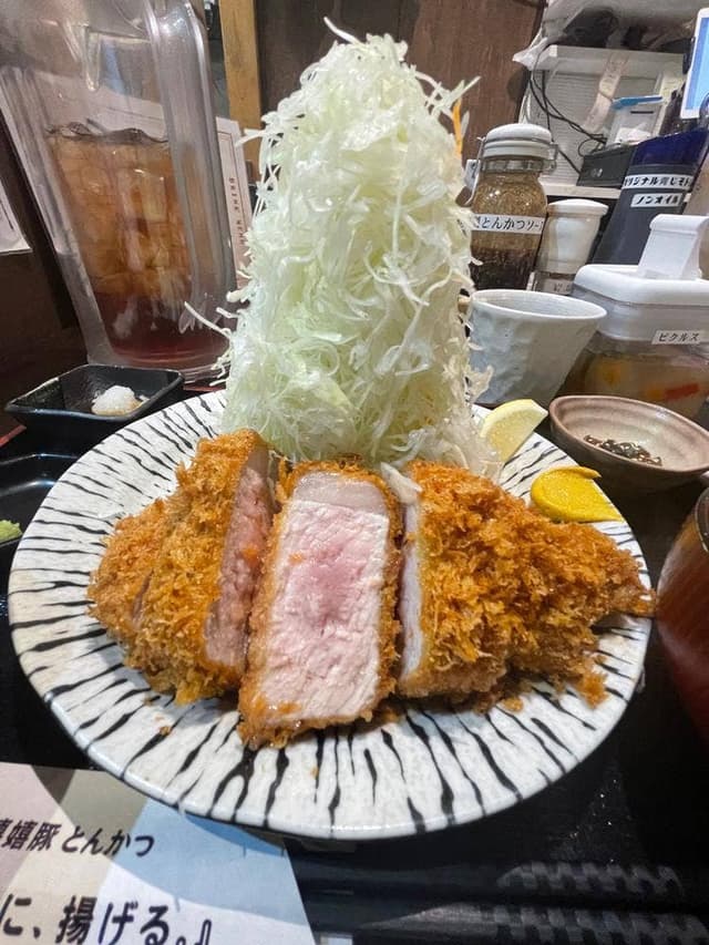 嬉嬉豚とんかつ 君に、揚げる。池袋本店 - サブ画像1
