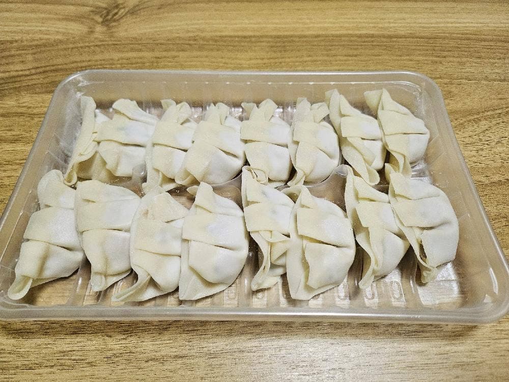 黒田越中餃子研究所