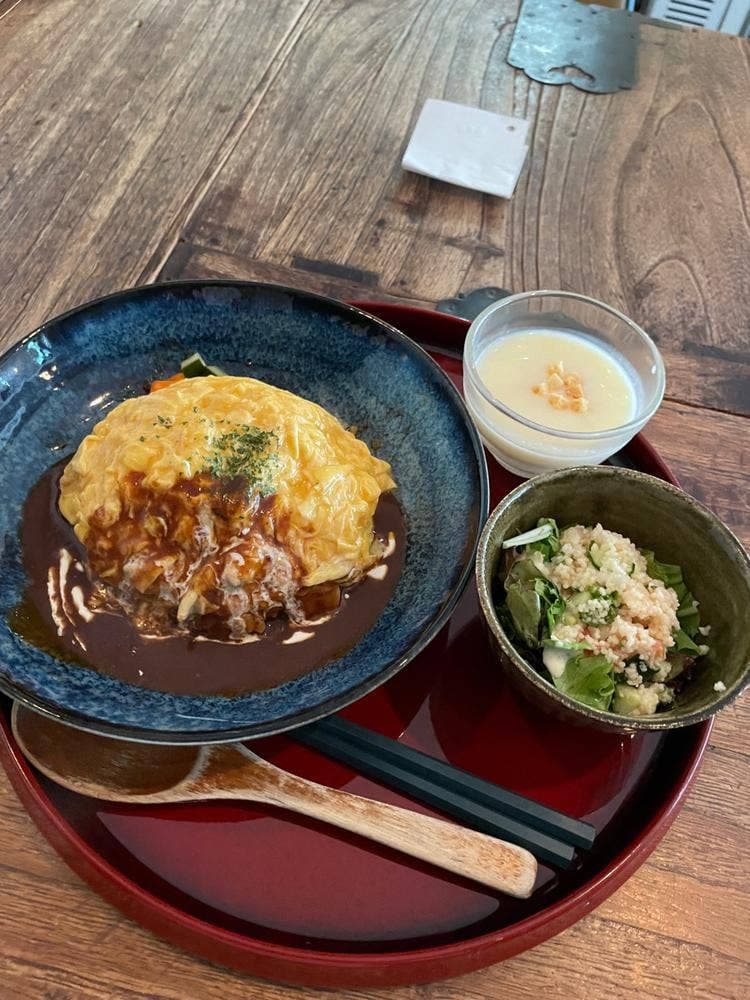 横浜マルニカフェダイニング