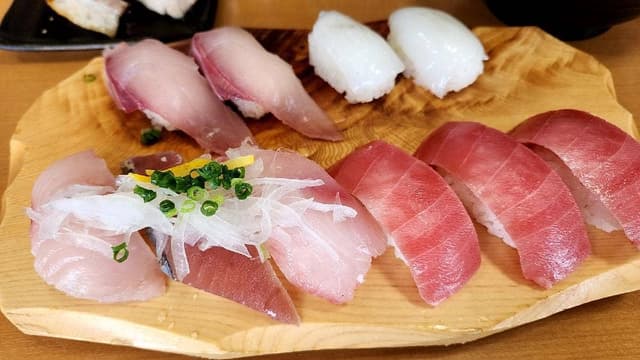 寿司じじや 長嶺店 - サブ画像2