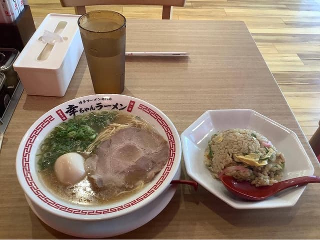 博多ラーメン専門店 幸ちゃんラーメン 伏見店 - サブ画像1