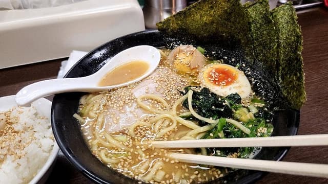横浜らーめん壱八家 スカイビル店 - サブ画像1