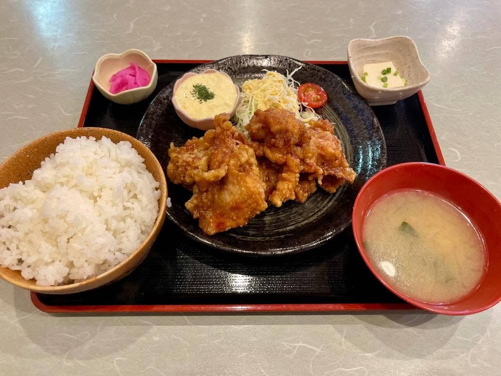 紅丸食堂