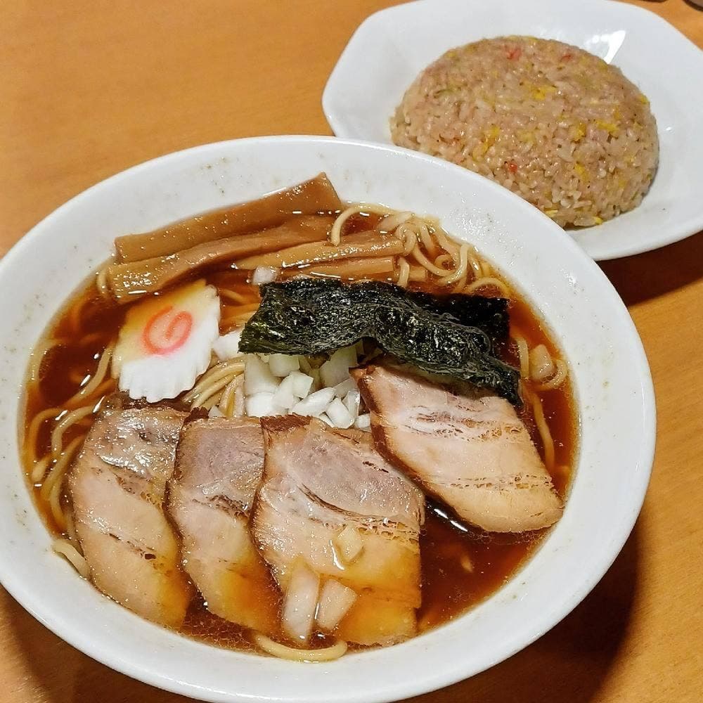 自家製熟成麺 吉岡 目白総本店