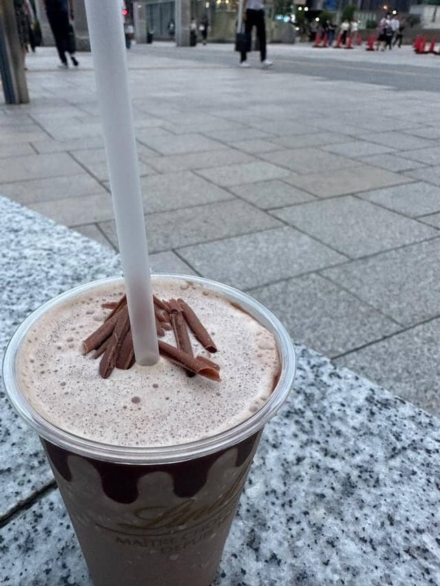 リンツショコラブティック&カフェ 札幌アピア店 - サブ画像1