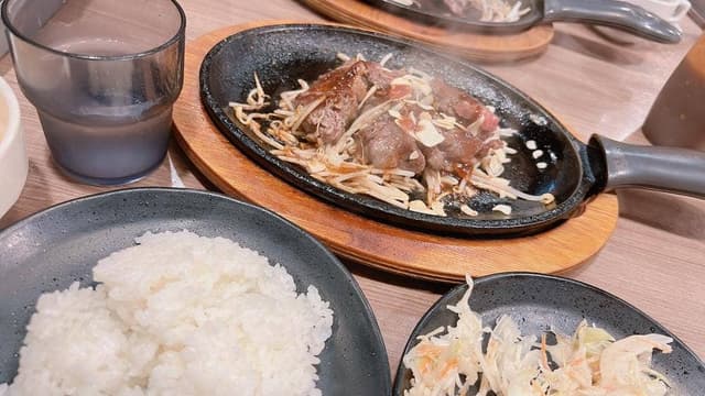 ステーキ ヒカル - サブ画像2