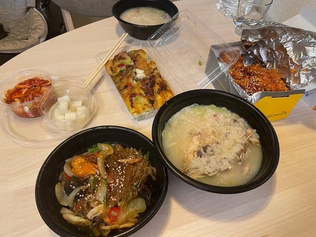韓国居酒屋＆チキン ウリジップ 新大久保店 - サブ画像1