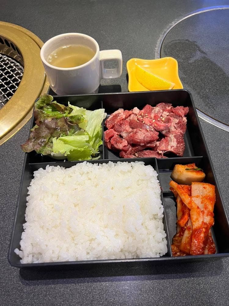 夕日鍋と焼肉のお店うえだ