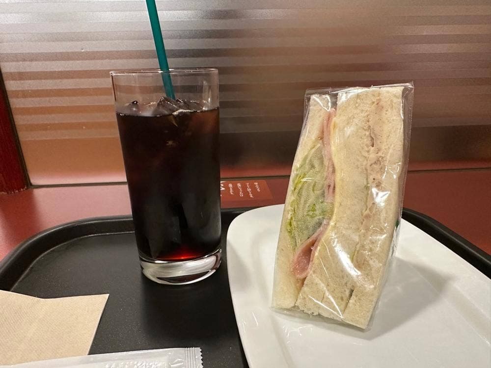 カフェ・ベローチェ 新宿五丁目店