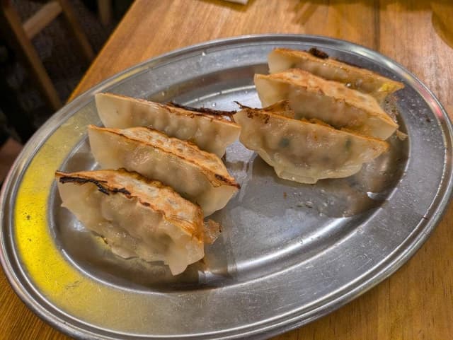 かっちゃん餃子 大阪駅前第2ビル店 - サブ画像1