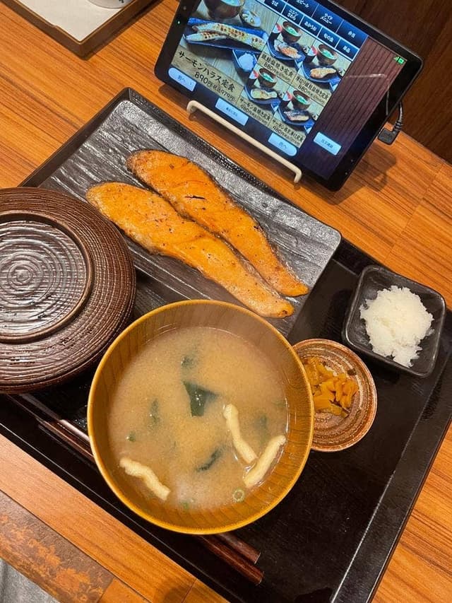 炭火焼干物定食 しんぱち食堂 神戸さんプラザ店 - サブ画像2